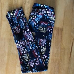 LuLaRoe OS Leggings- Aztec